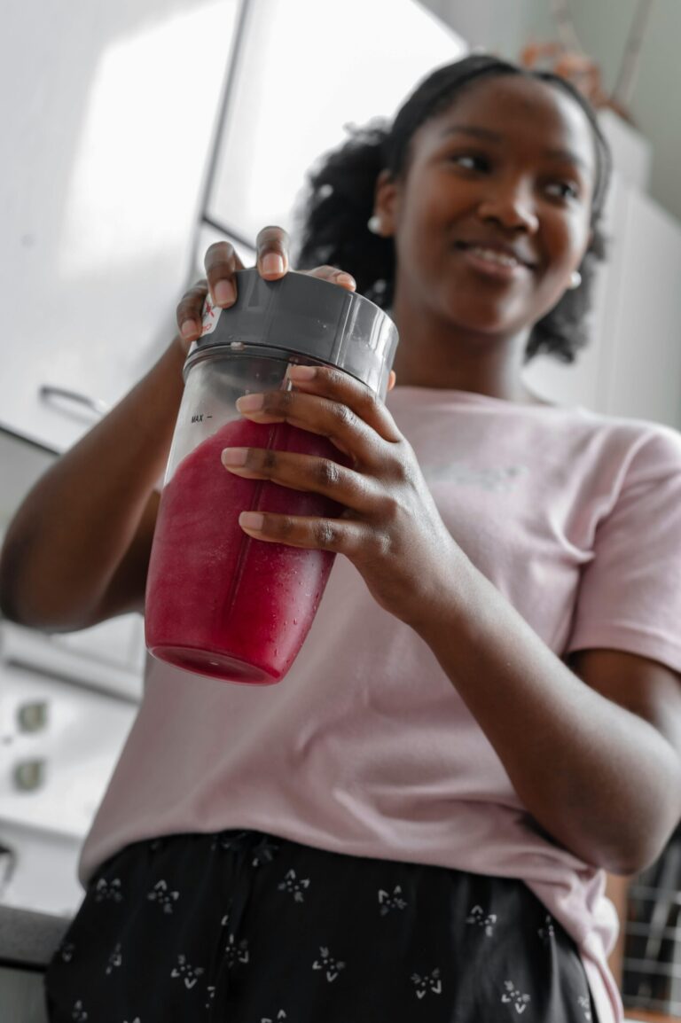 Nutrition Tips for women's fitness: preparing juice